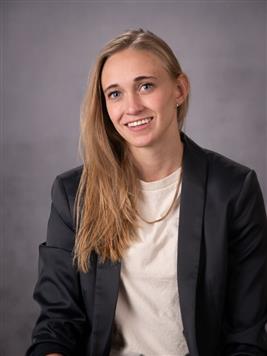 Maia Connor bio picture