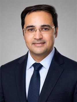 Paras Ahmad bio picture