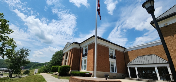 the LMU Carnegie Vincent Library