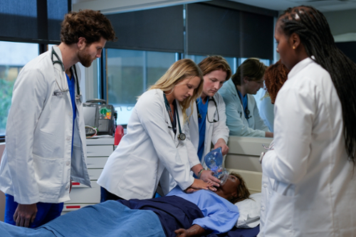 LMU students in a CIPES lab