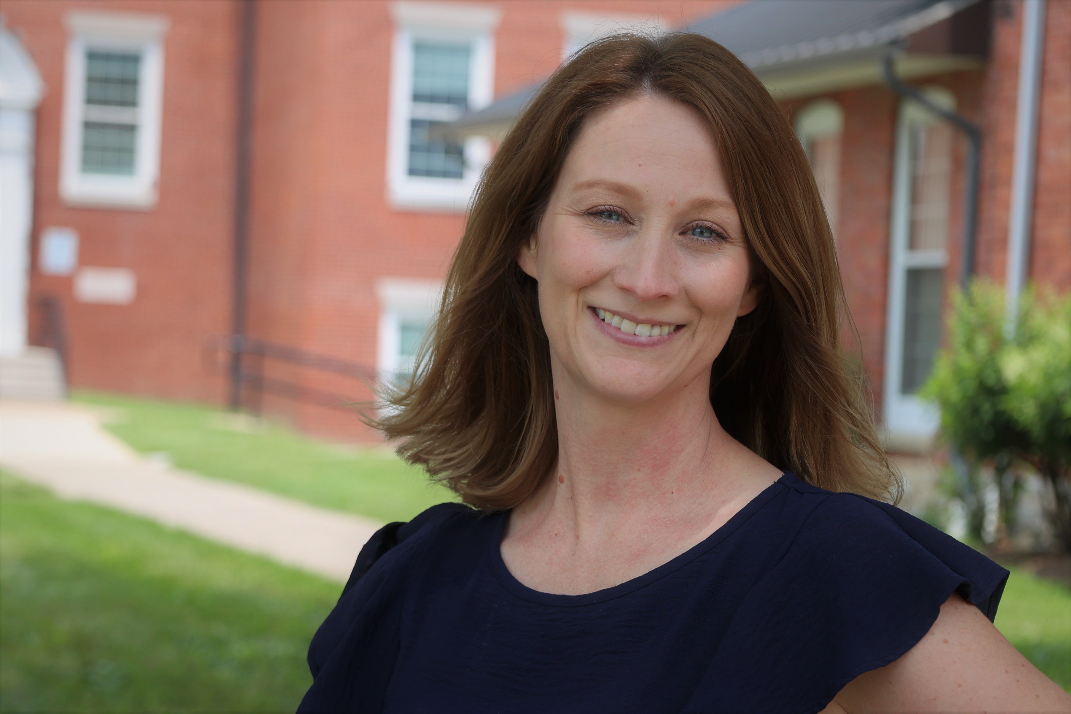 Tonya Perry headshot