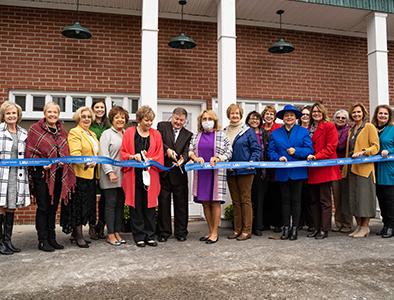 LMU Women of Service Cut Ribbon on Lincoln's Closet