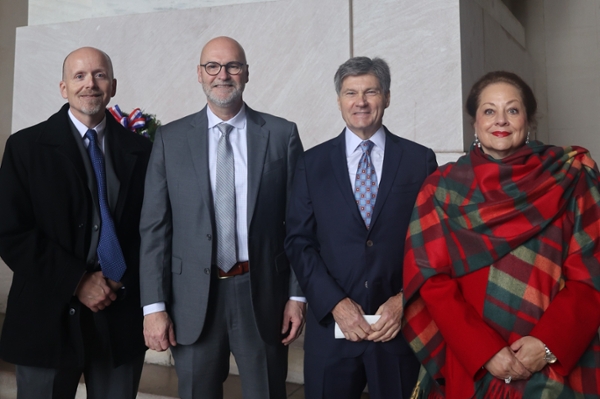 Bobby Burchfield presents Gift to LMU